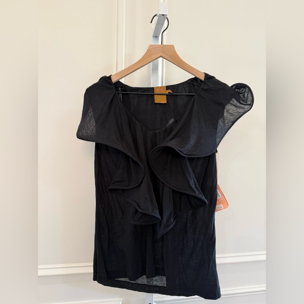 Ali Ro Black Sleeveless Blouse
